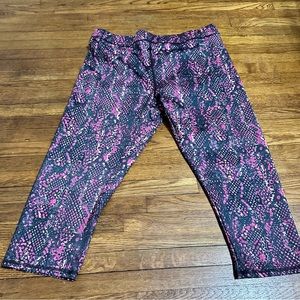 Animal print Everlast athletic workout Capri pants LARGE